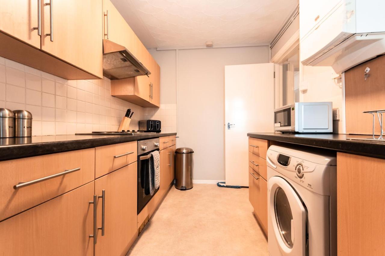 Best Price! Perfect Gunwharf Accommodation - 5 Single Beds Or Kingsize Free Parking ポーツマス エクステリア 写真