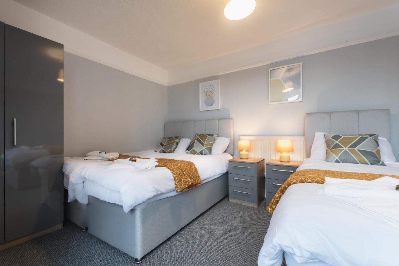 Best Price! Perfect Gunwharf Accommodation - 5 Single Beds Or Kingsize Free Parking ポーツマス エクステリア 写真