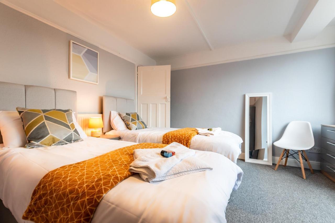 Best Price! Perfect Gunwharf Accommodation - 5 Single Beds Or Kingsize Free Parking ポーツマス エクステリア 写真