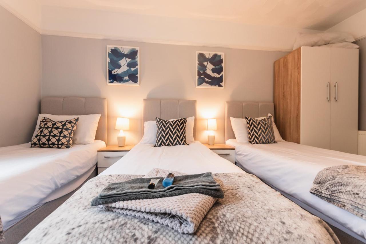 Best Price! Perfect Gunwharf Accommodation - 5 Single Beds Or Kingsize Free Parking ポーツマス エクステリア 写真