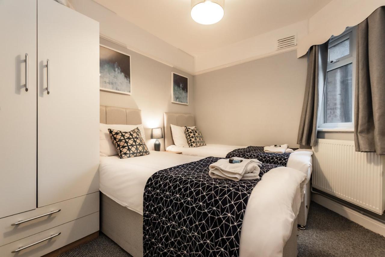 Best Price! Perfect Gunwharf Accommodation - 5 Single Beds Or Kingsize Free Parking ポーツマス エクステリア 写真