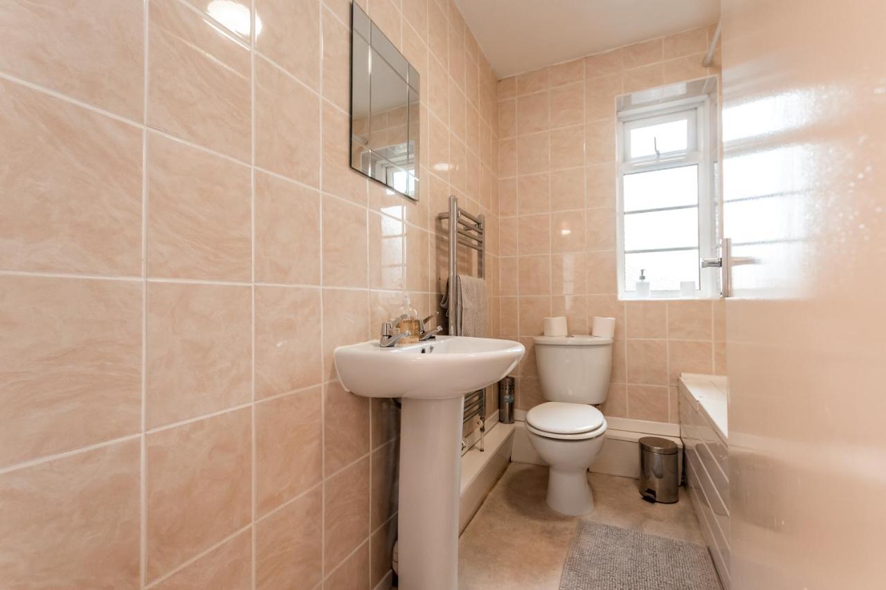 Best Price! Perfect Gunwharf Accommodation - 5 Single Beds Or Kingsize Free Parking ポーツマス エクステリア 写真