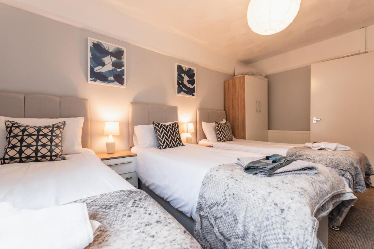 Best Price! Perfect Gunwharf Accommodation - 5 Single Beds Or Kingsize Free Parking ポーツマス エクステリア 写真