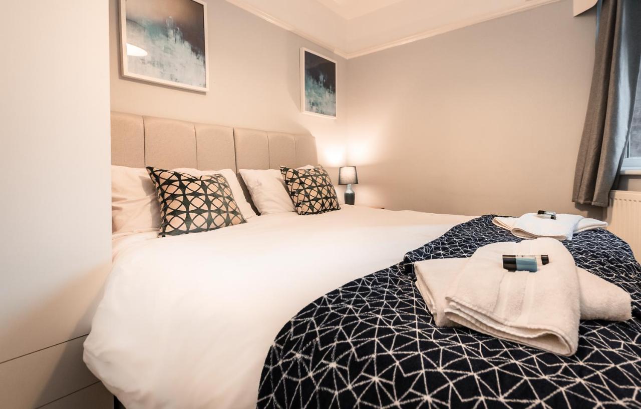 Best Price! Perfect Gunwharf Accommodation - 5 Single Beds Or Kingsize Free Parking ポーツマス エクステリア 写真