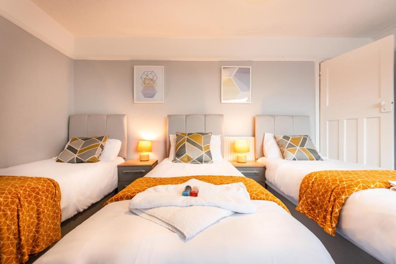 Best Price! Perfect Gunwharf Accommodation - 5 Single Beds Or Kingsize Free Parking ポーツマス エクステリア 写真