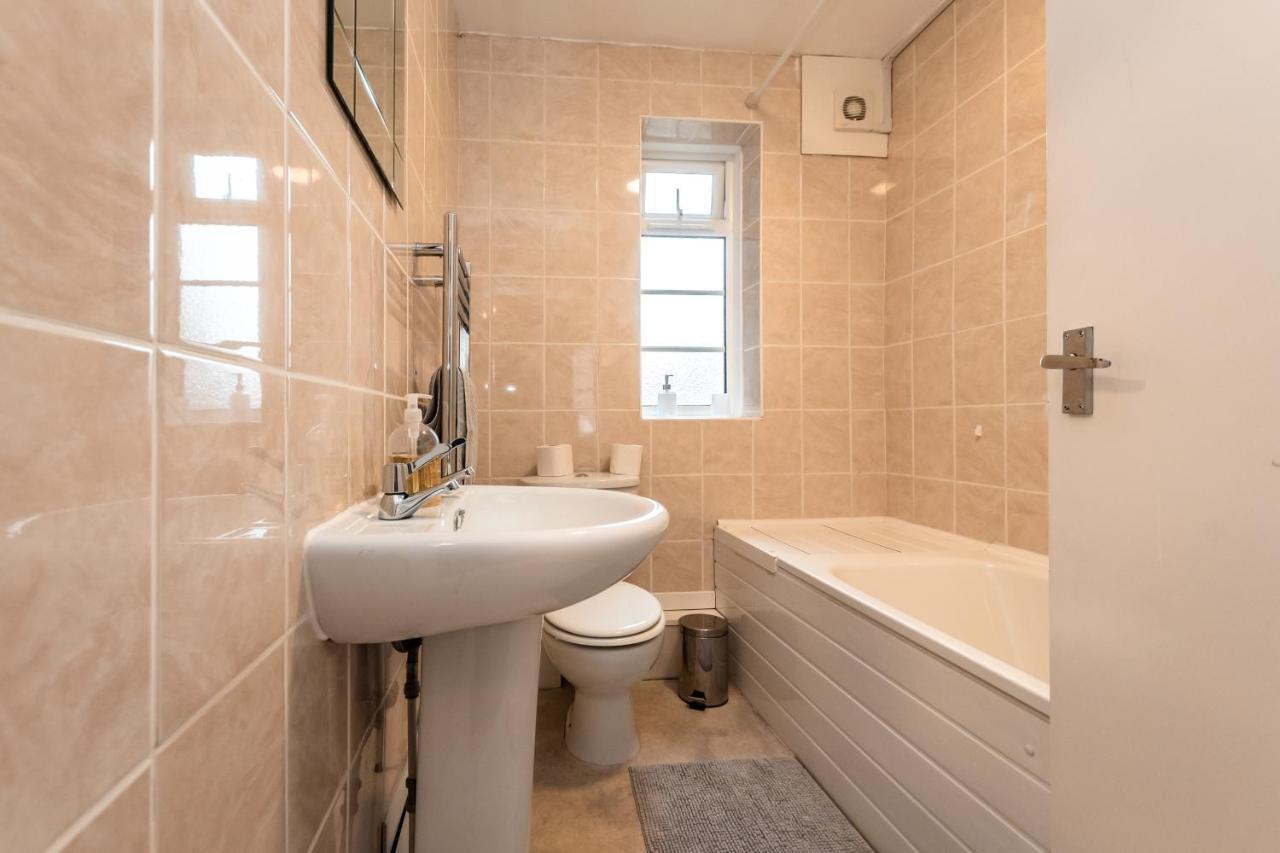 Best Price! Perfect Gunwharf Accommodation - 5 Single Beds Or Kingsize Free Parking ポーツマス エクステリア 写真