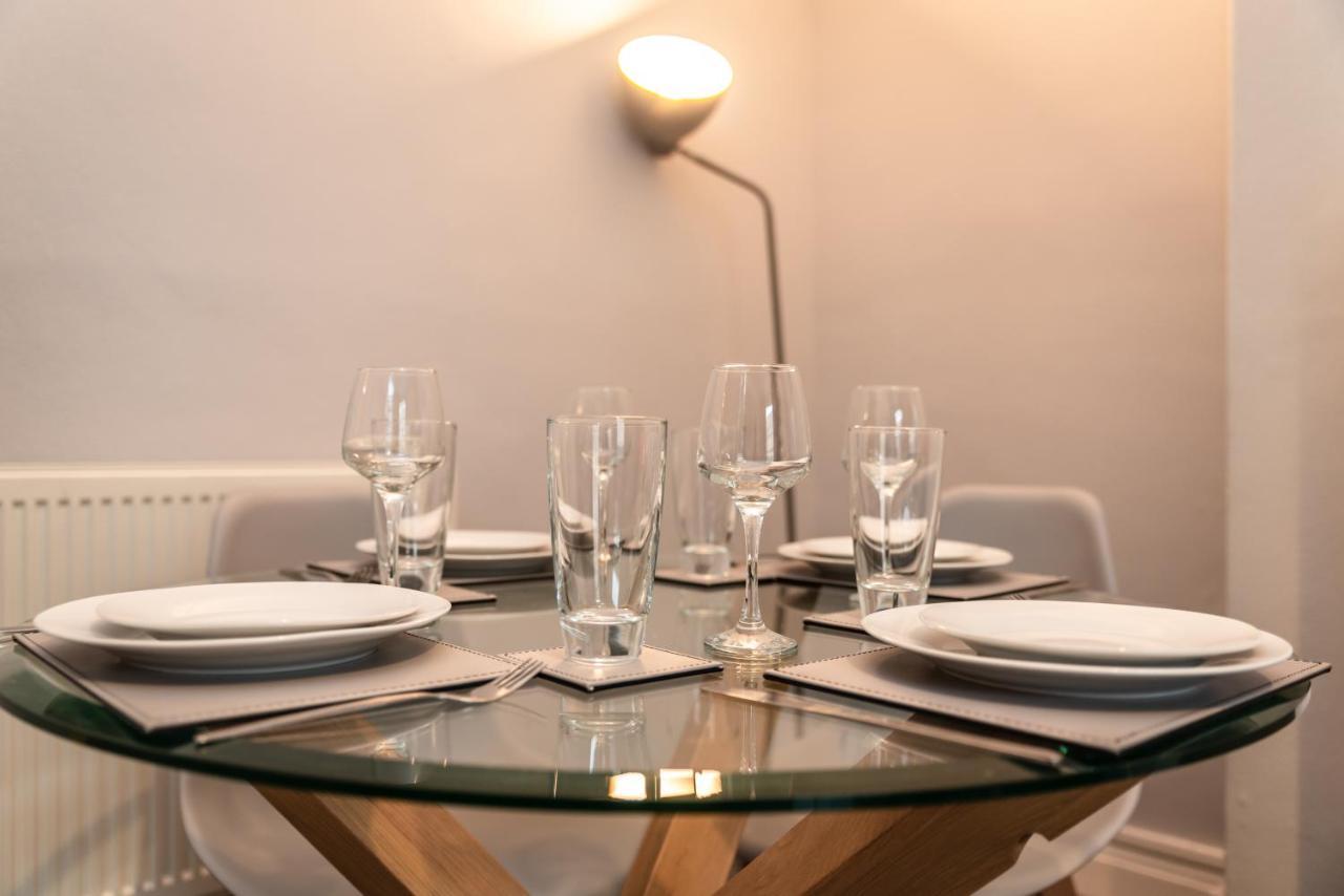 Best Price! Perfect Gunwharf Accommodation - 5 Single Beds Or Kingsize Free Parking ポーツマス エクステリア 写真