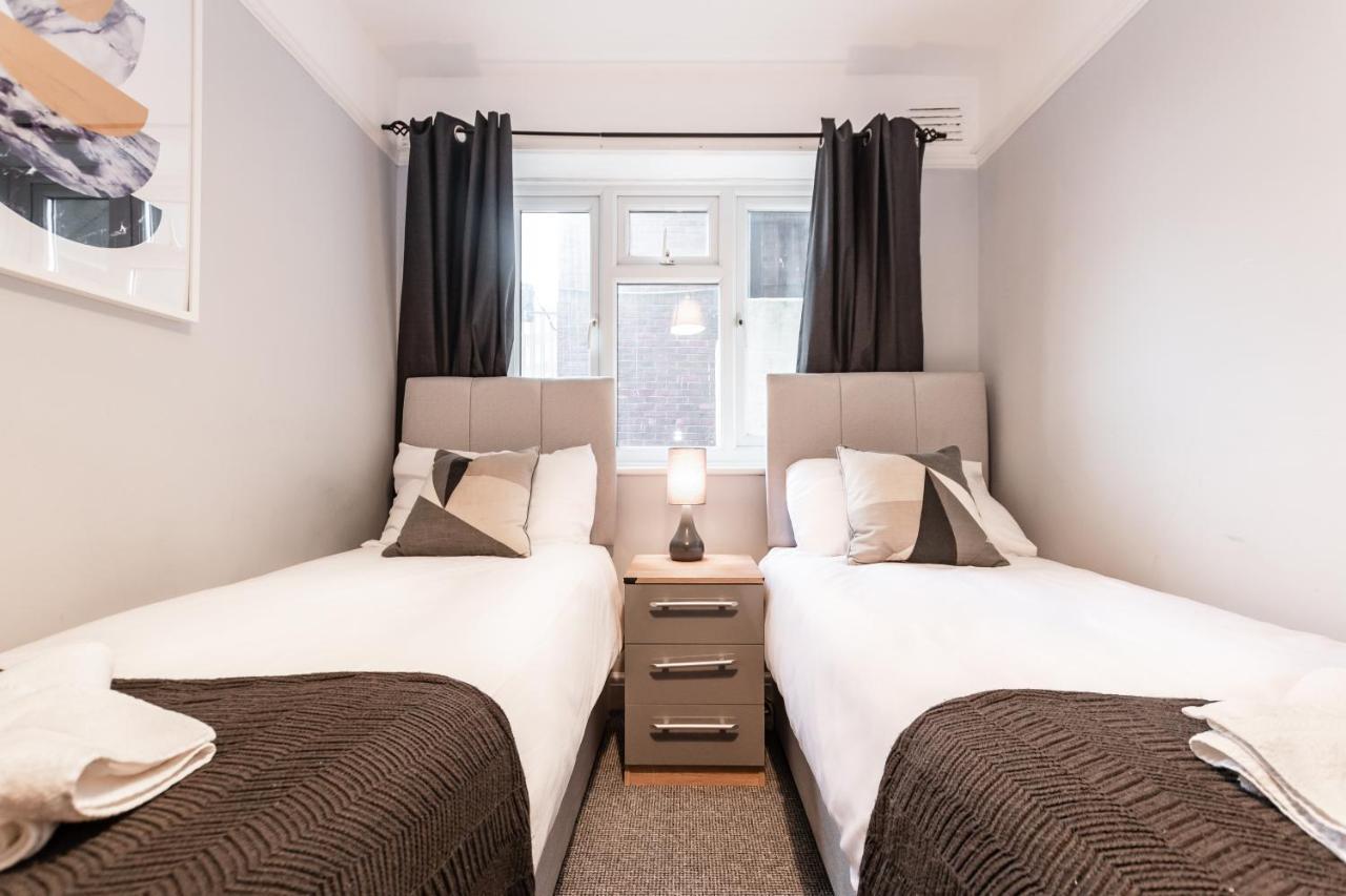 Best Price! Perfect Gunwharf Accommodation - 5 Single Beds Or Kingsize Free Parking ポーツマス エクステリア 写真