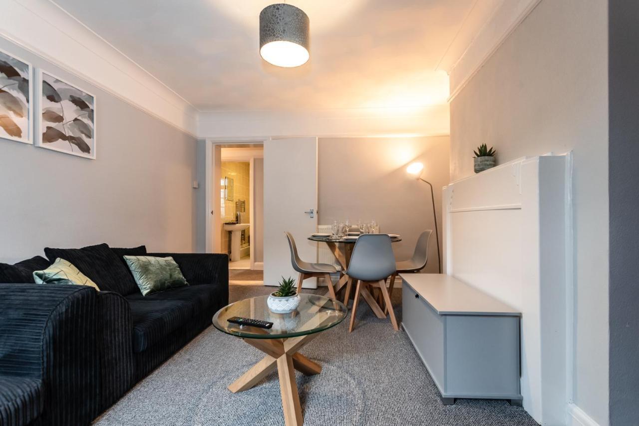 Best Price! Perfect Gunwharf Accommodation - 5 Single Beds Or Kingsize Free Parking ポーツマス エクステリア 写真
